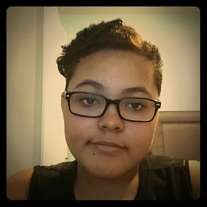 Meet your Posher, Makiah